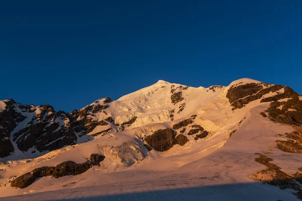 Tetnuld peak — Stock Photo, Image