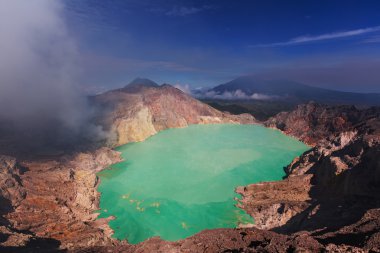 Ijen'de volkan Gölü