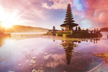 ULUN danu Tapınağı