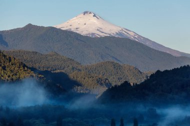 Osorno volkanı Park Nacional Vicente Perez Rosales, Lake District, Puerto Varas, Şili.