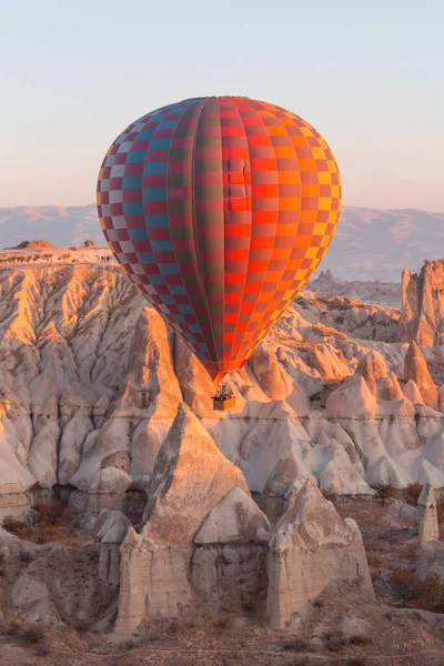 Bunte Heißluftballons Goreme Nationalpark Kappadokien Türkei Berühmte Touristenattraktion — Stockfoto