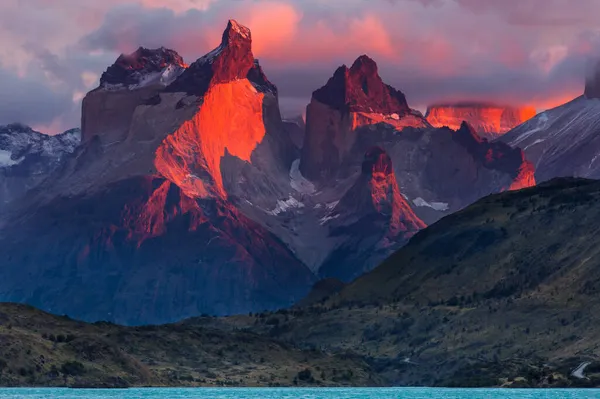 Piękne Górskie Krajobrazy Parku Narodowym Torres Del Paine Chile Światowej — Zdjęcie stockowe