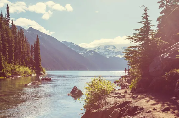 Wandelen Naar Turquoise Wateren Van Pittoreske Garibaldi Lake Buurt Van — Stockfoto