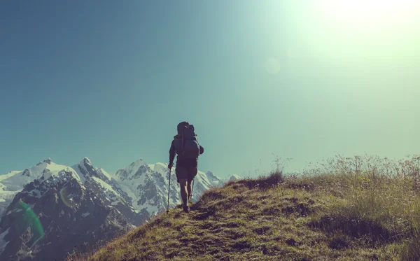 Caminata en las montañas — Foto de Stock