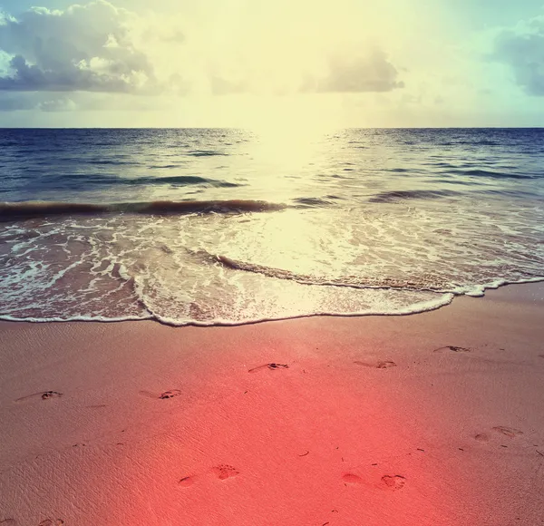 Пляжі на заході сонця — стокове фото