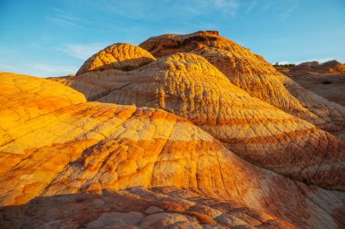 Utah, ABD 'de kumtaşı oluşumları. Güzel Alışılmadık manzaralar.