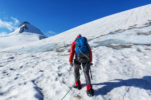 Escalador en glaciar — Foto de Stock