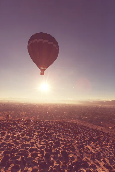 气球在天空中 — 图库照片
