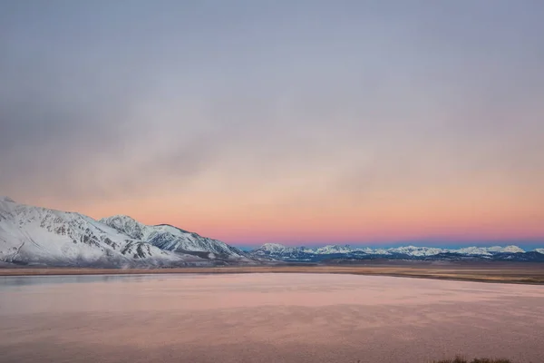 Прекрасна Природна Сцена Початку Зимових Гір Пейзажі Сьєрра Невада Сша — стокове фото