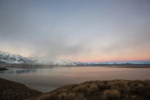 Piękna Scena Natury Wczesnych Górach Zimowych Krajobrazy Sierra Nevada Stany — Zdjęcie stockowe