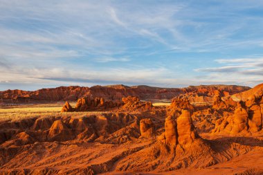Utah, ABD 'de kumtaşı oluşumları. Güzel Alışılmadık manzaralar.