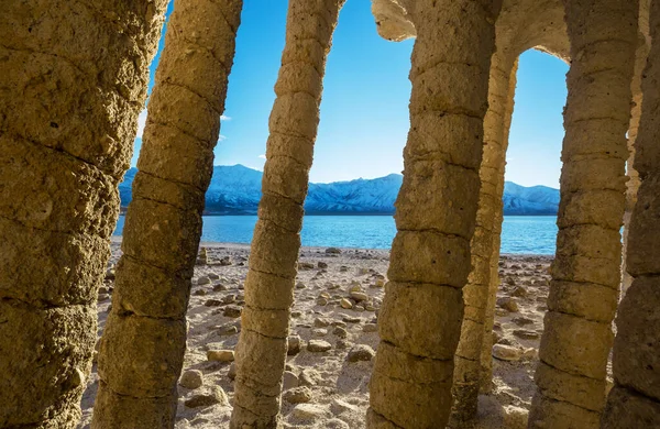 珍しい自然景観 アメリカ カリフォルニア州のクロウリー湖コラム — ストック写真