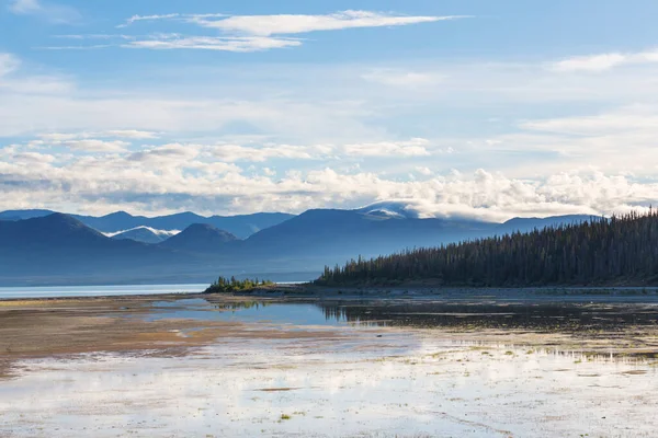 Schilderachtig Uitzicht Bergen Canadese Rockies Het Zomerseizoen — Stockfoto