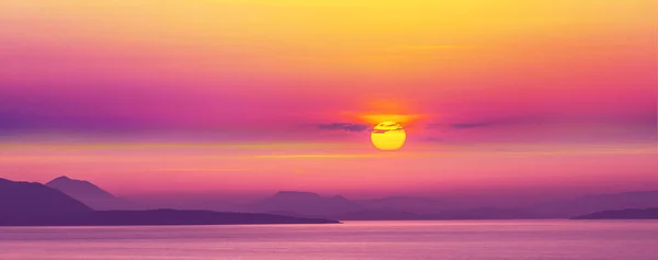 Vacker Solnedgång Den Grekiska Kusten — Stockfoto