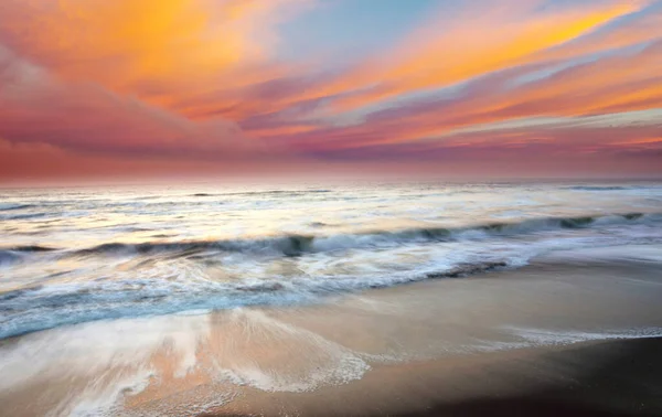 Malerisch Farbenfroher Sonnenuntergang Der Meeresküste Gut Für Tapeten Oder Hintergrundbild — Stockfoto