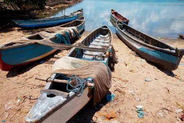 sri Lanka sahildeki balıkçı teknesi