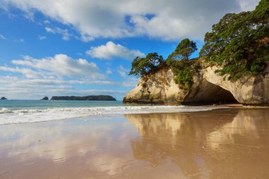 Ocean Beach, Yeni Zelanda 'da güzel manzaralar var. İlham verici doğal ve seyahat geçmişi