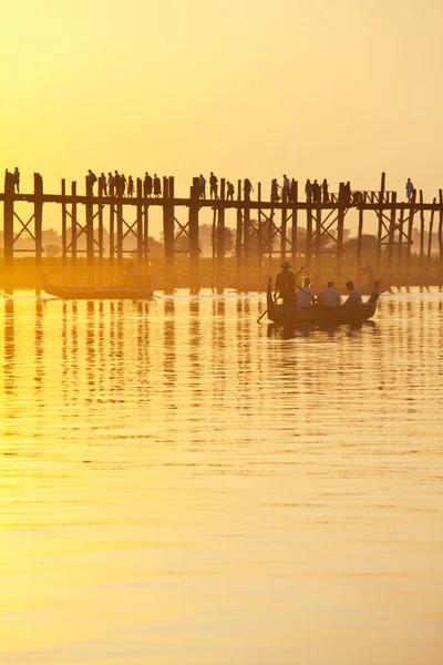 Ubein Mandalay Myanmar Gün Batımında Ünlü Kene Köprüsü — Stok fotoğraf