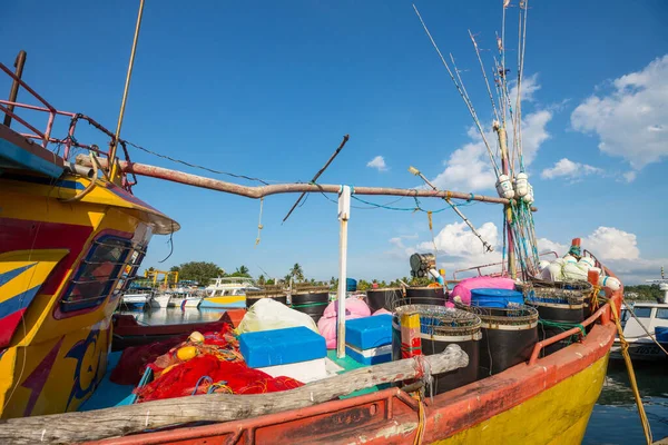 渔船在斯里兰卡海滩上 — 图库照片