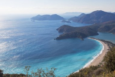 Türkiye dağlarındaki güzel doğa manzaraları. Lycian tarzı yürüyüşçüler arasında meşhurdur..