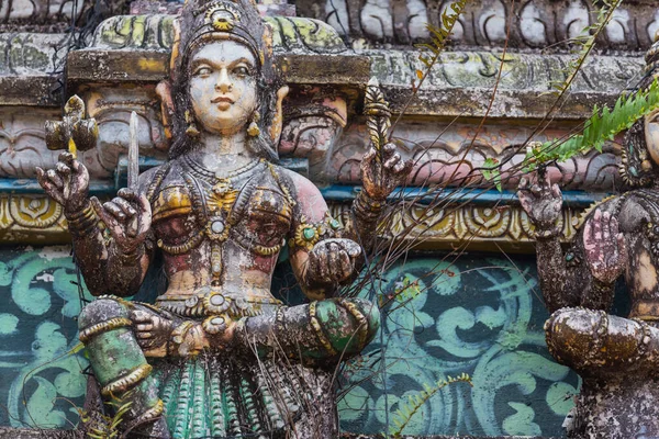Sri Lanka Üzerinde Antik Hinduizm Tanrı Heykeli — Stok fotoğraf