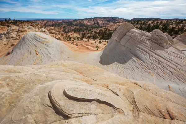 Utah, ABD 'de kumtaşı oluşumları. Güzel Alışılmadık manzaralar.