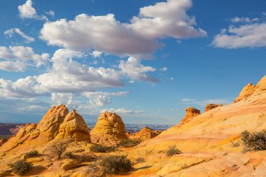Utah, ABD 'de kumtaşı oluşumları. Güzel Alışılmadık manzaralar.