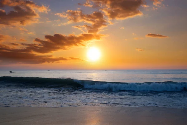 Escénica Puesta Sol Colores Costa Del Mar Bueno Para Fondo —  Fotos de Stock