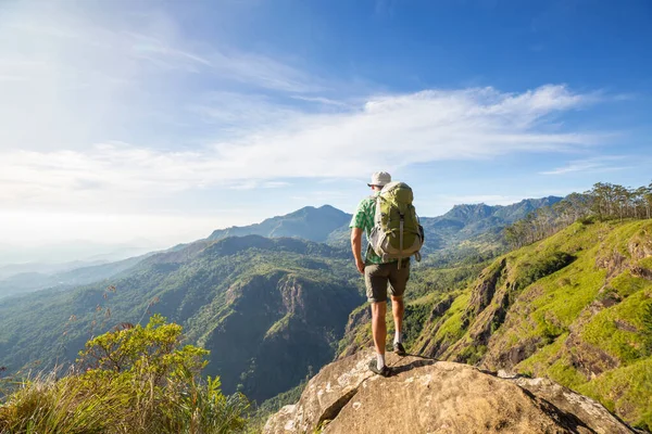 Man Hike Sri Lanka — Stock Photo, Image