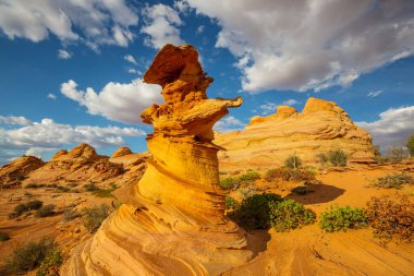 Utah, ABD 'de kumtaşı oluşumları. Güzel Alışılmadık manzaralar.