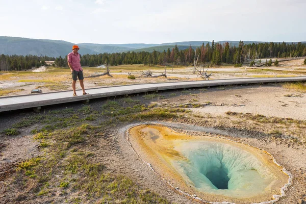 Tourist Yellowstone National Park Usa — Stock Photo, Image