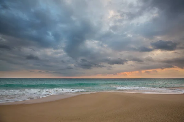 Belle Plage Avec Eau Turquoise Sable Jaune — Photo