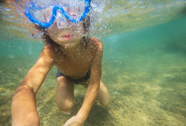 Snorkeling Boy Coral Reef Sri Lanka — Stock fotografie