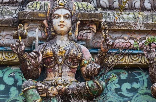 关于斯里兰卡的古代印度教神雕塑 — 图库照片