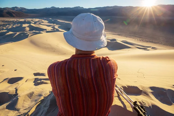 사막의 배회하는 사람들 — 스톡 사진