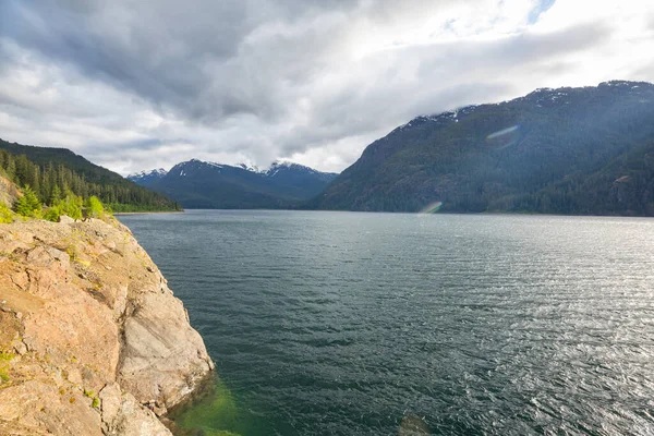 Scena Serena Presso Lago Montagna Canada Tramonto — Foto Stock