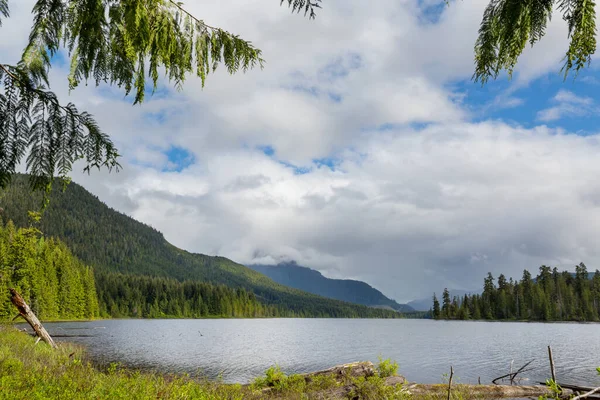 Cena Serena Junto Lago Montanha Canadá Pôr Sol — Fotografia de Stock