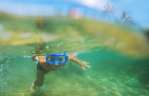 Snorkeling Boy Coral Reef Sri Lanka — Stock fotografie