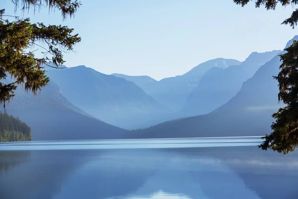 Beautiful Bowman Lake Reflection Spectacular Mountains Glacier National Park Montana — Stock Photo, Image