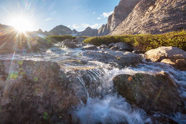 Fresh Stream High Mountains — Zdjęcie stockowe