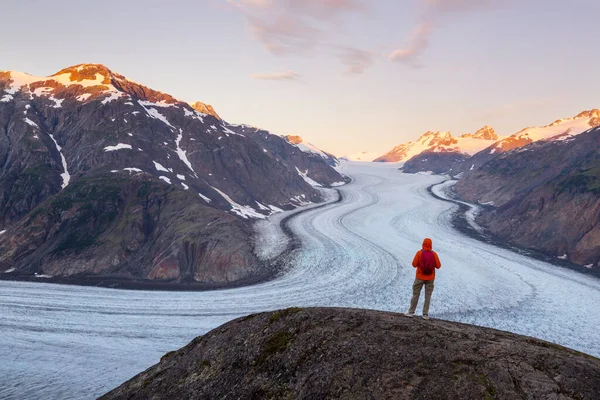 Hiking Man Canadian Mountains Hike Popular Recreation Activity North America — Stock Photo, Image