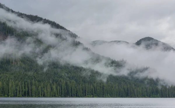 Escena Serena Junto Lago Montaña Canadá — Foto de Stock