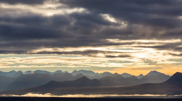 Malerische Berge Alaska Sommer Schneebedeckte Massive Gletscher Und Felsige Gipfel — Stockfoto