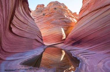 The Wave, Arizona, Vermillion Cliffs, Paria Canyon State Park, ABD. İnanılmaz doğal bir geçmiş.