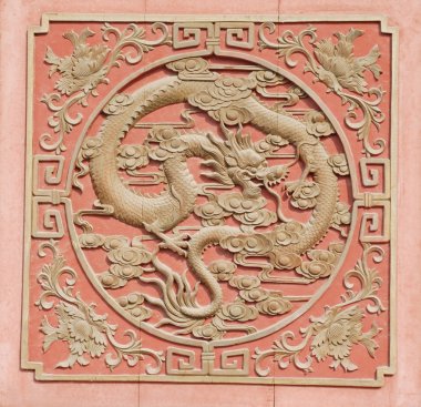 Ağaç oymacılığı dragon