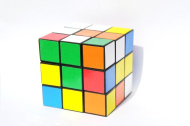 rubik küp üzerinde beyaz izole