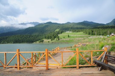güzel tianshan dağ gölü