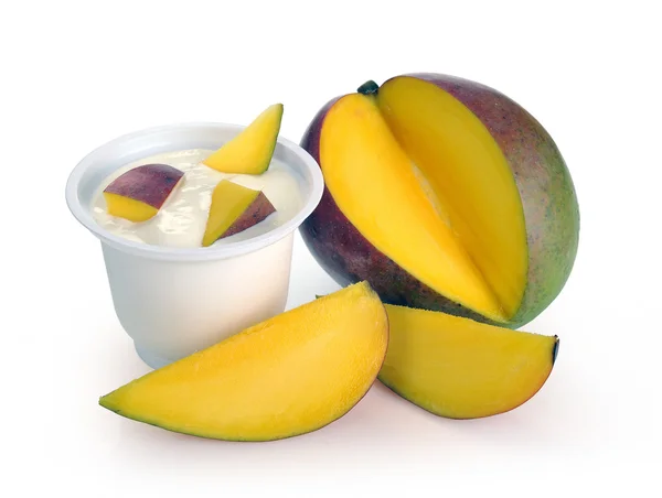 Yoghurt with mango — Stock Photo, Image