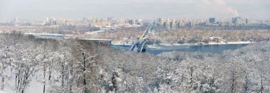 Kış kiev ve Dinyeper Nehri Panoraması
