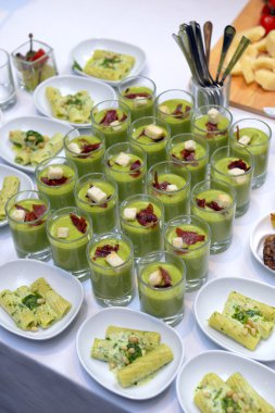 krem yeşil bezelye çorbası